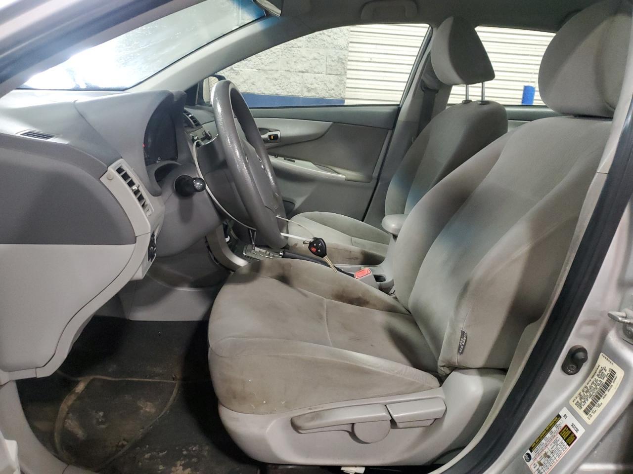 2010 Toyota Corolla Base - Фото 7