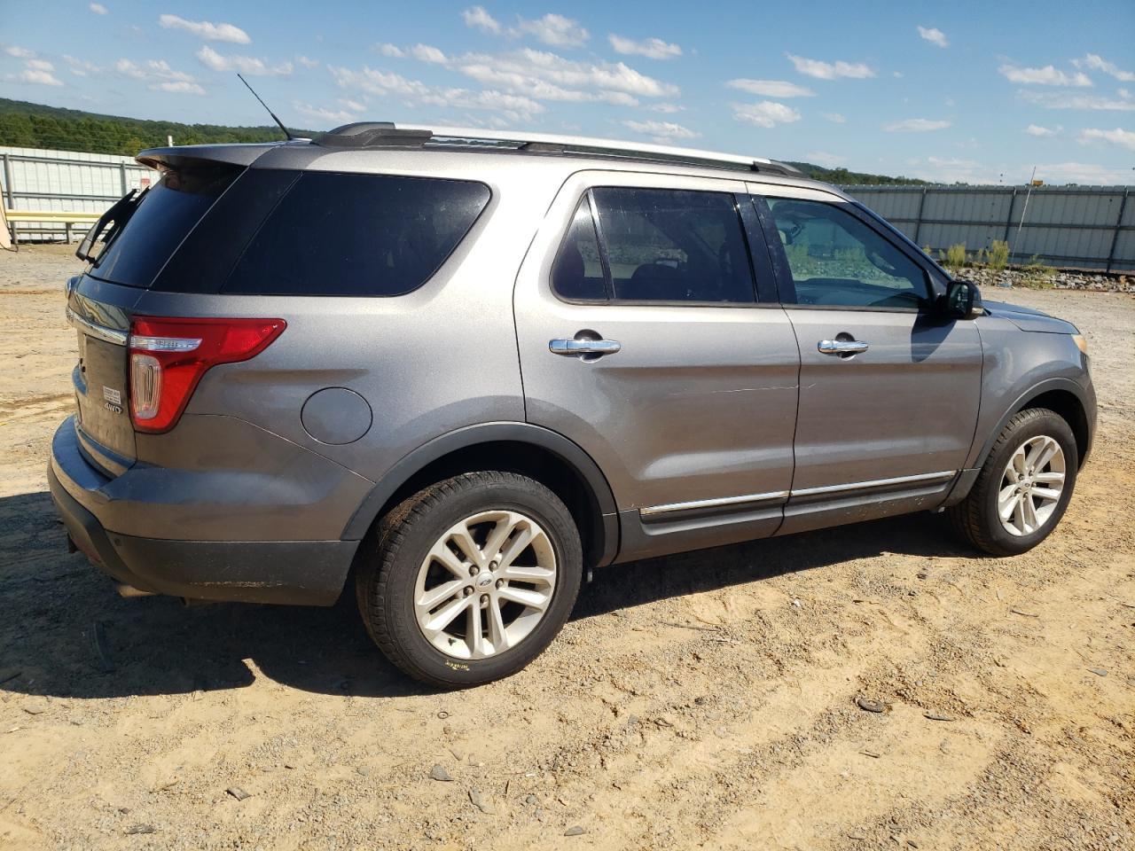 2013 Ford Explorer Xlt - Image 3