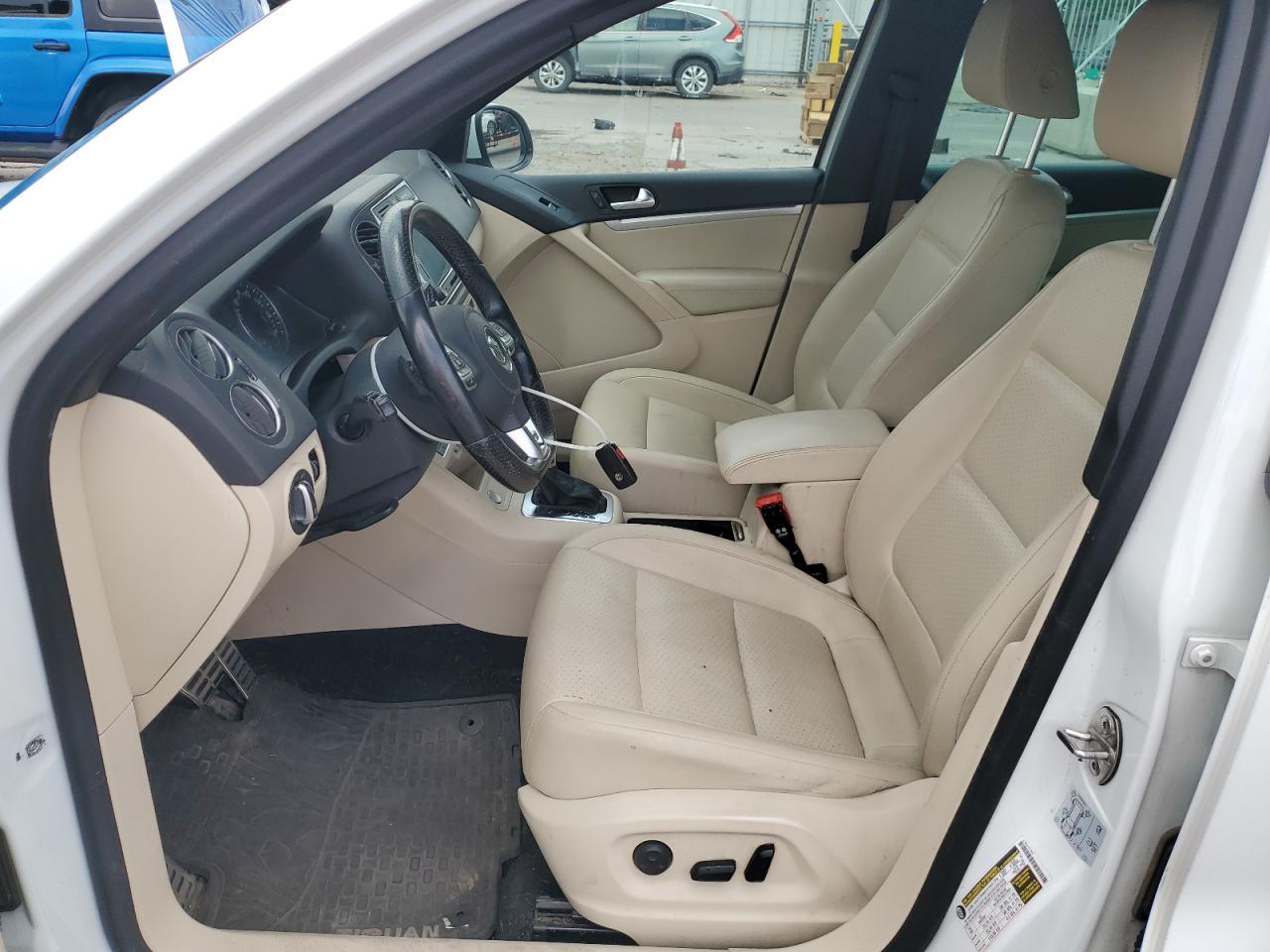 2016 Volkswagen Tiguan S - Фото 7