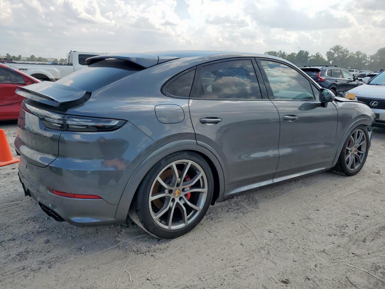2023 Porsche Cayenne Gts Coupe - Image 3