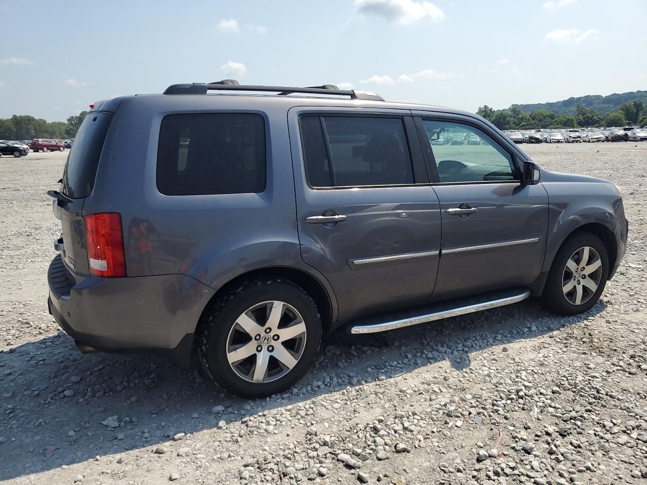 2014 Hond Pilot Tour - Image 3