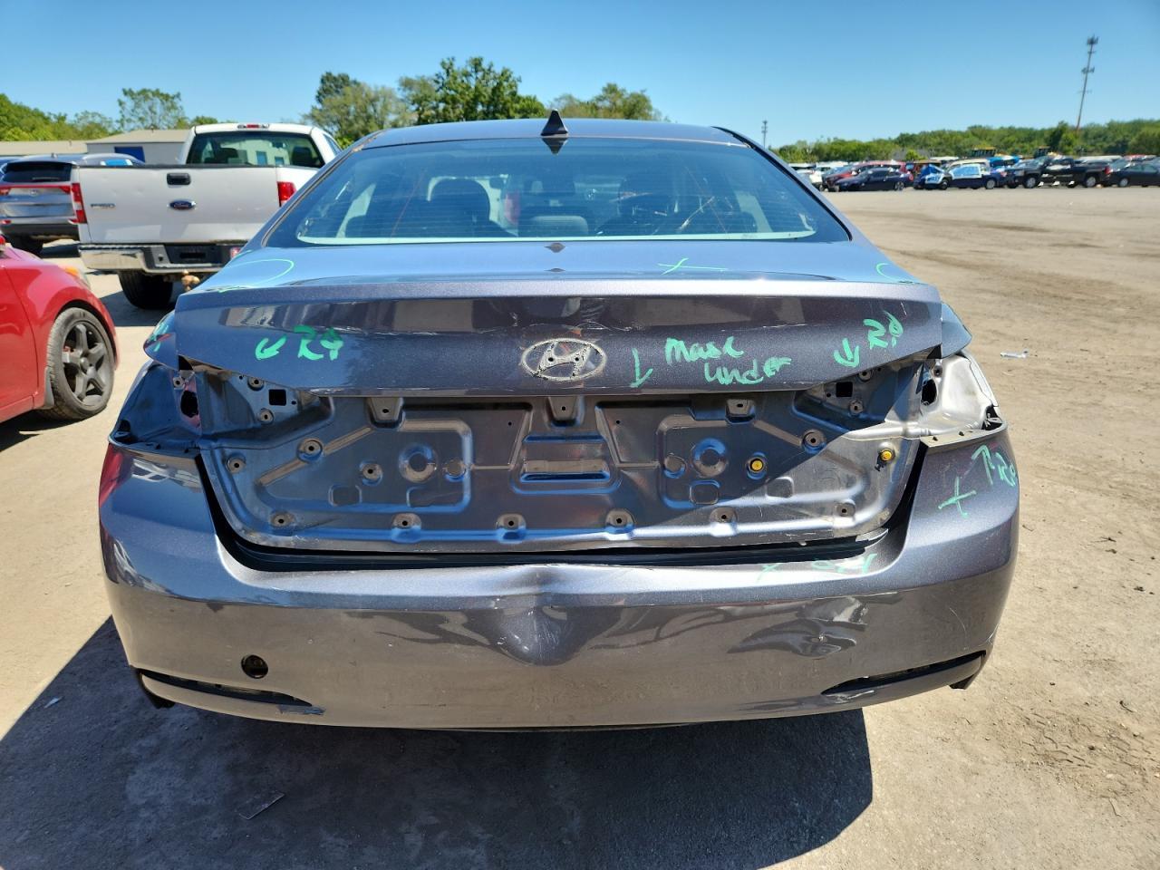 2016 Hyundai Genesis 3.8L - Фото 6