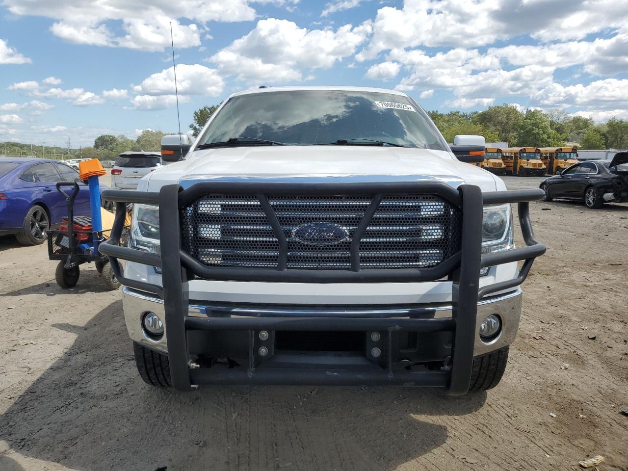 2014 Ford F150 Lariat - Фото 5