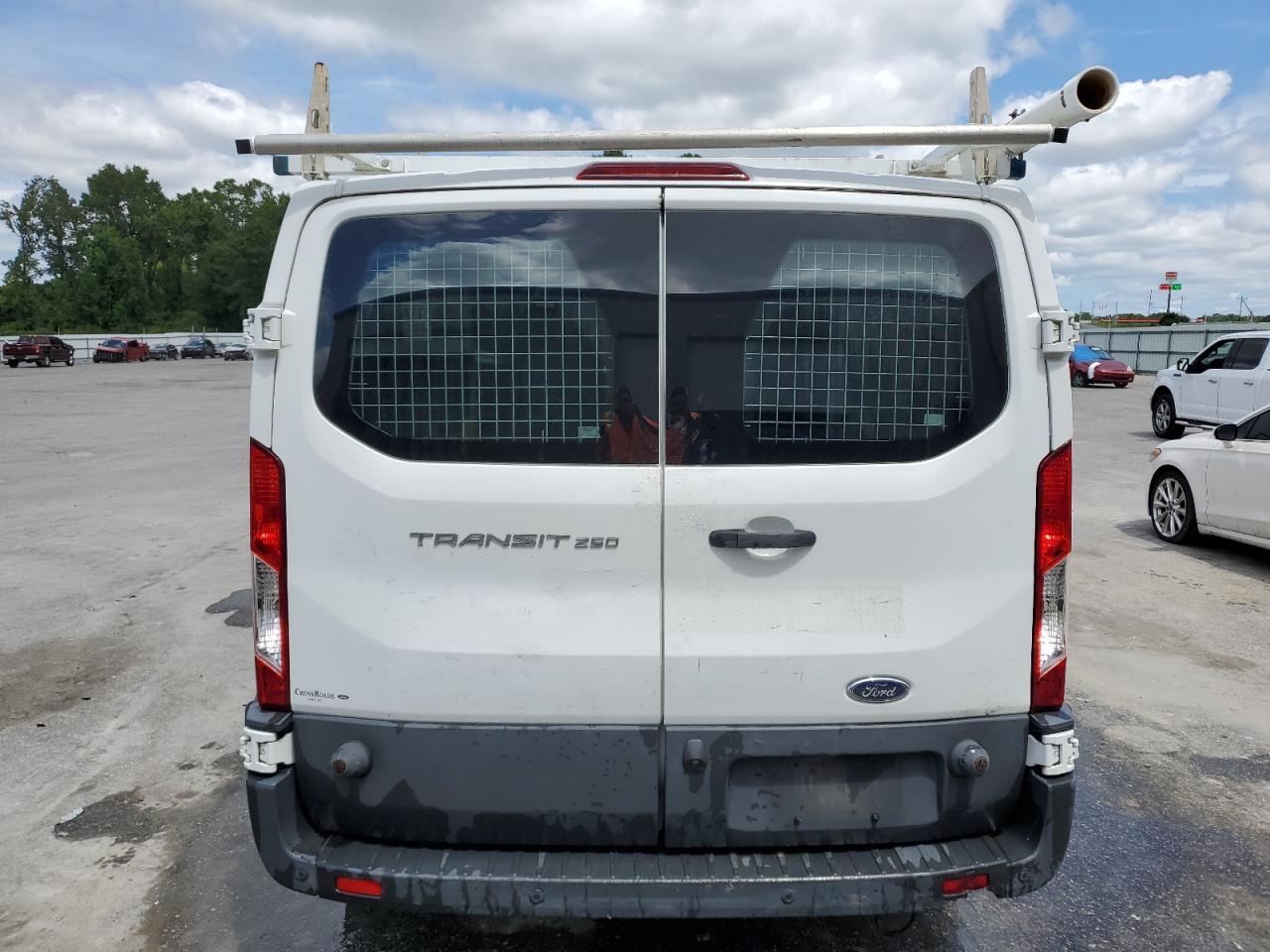 2017 Ford Transit T-250 - Image 6