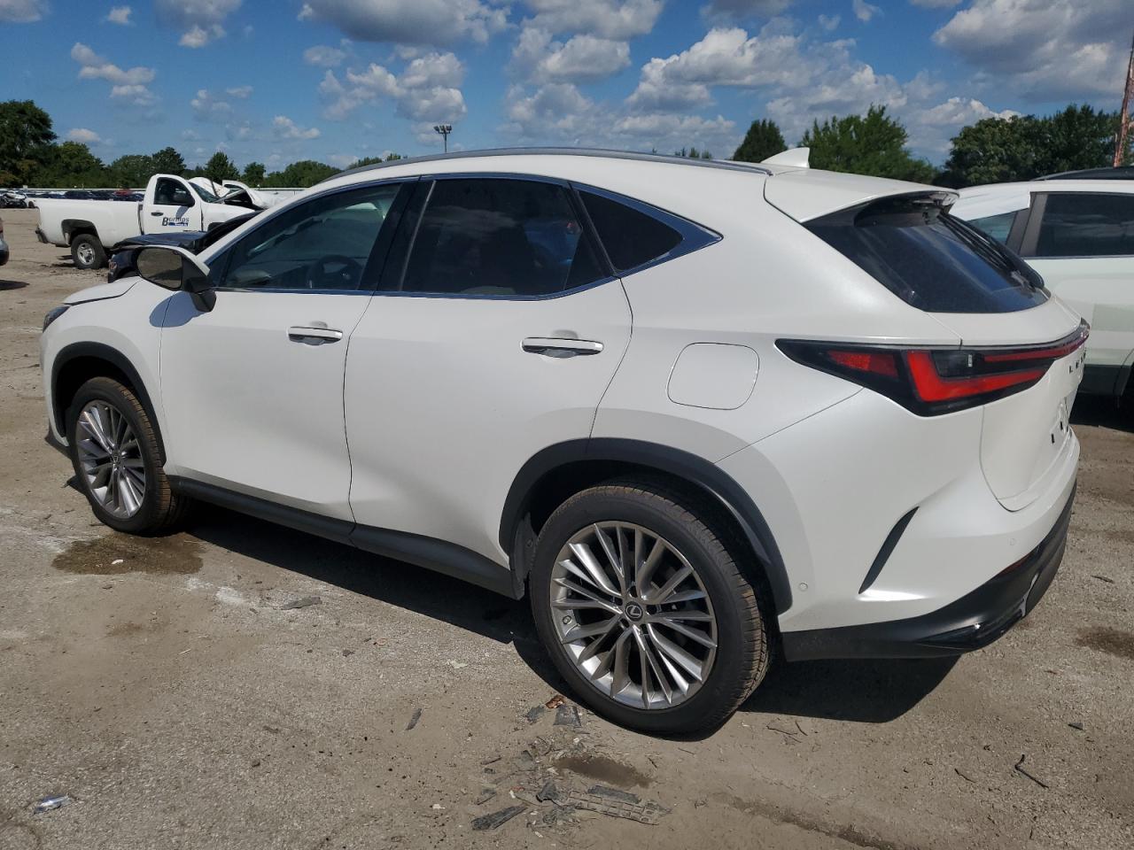 2022 Lexus Nx 350H - Фото 2