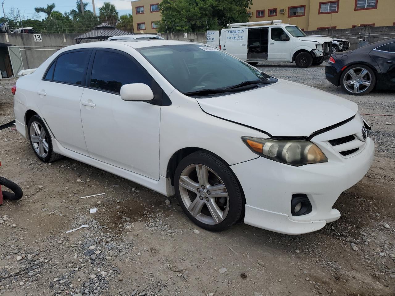 2013 Toyota Corolla Base - Фото 4