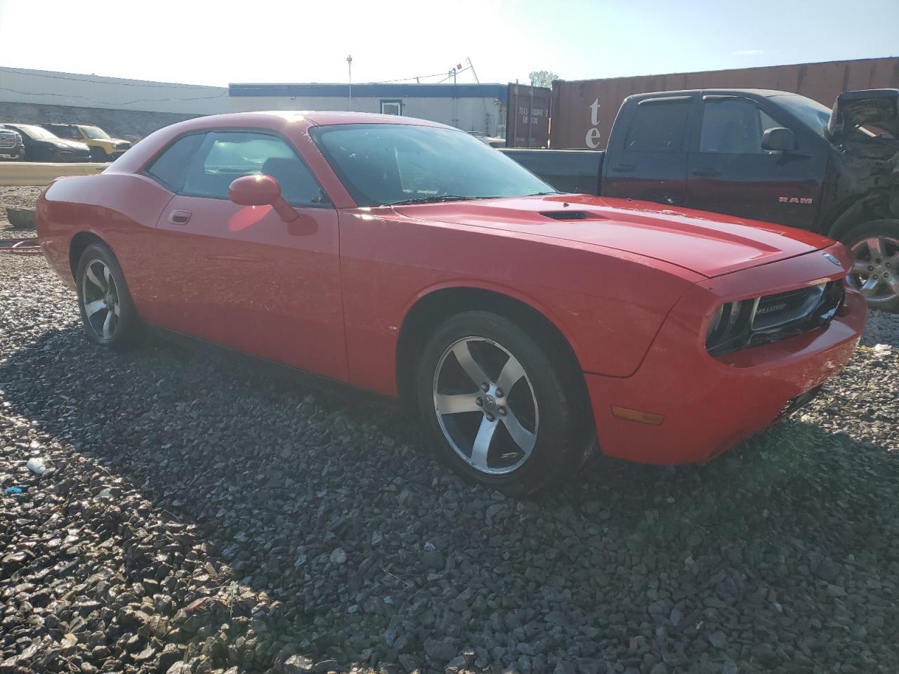 2010 Dodge Challenger Se - Image 4