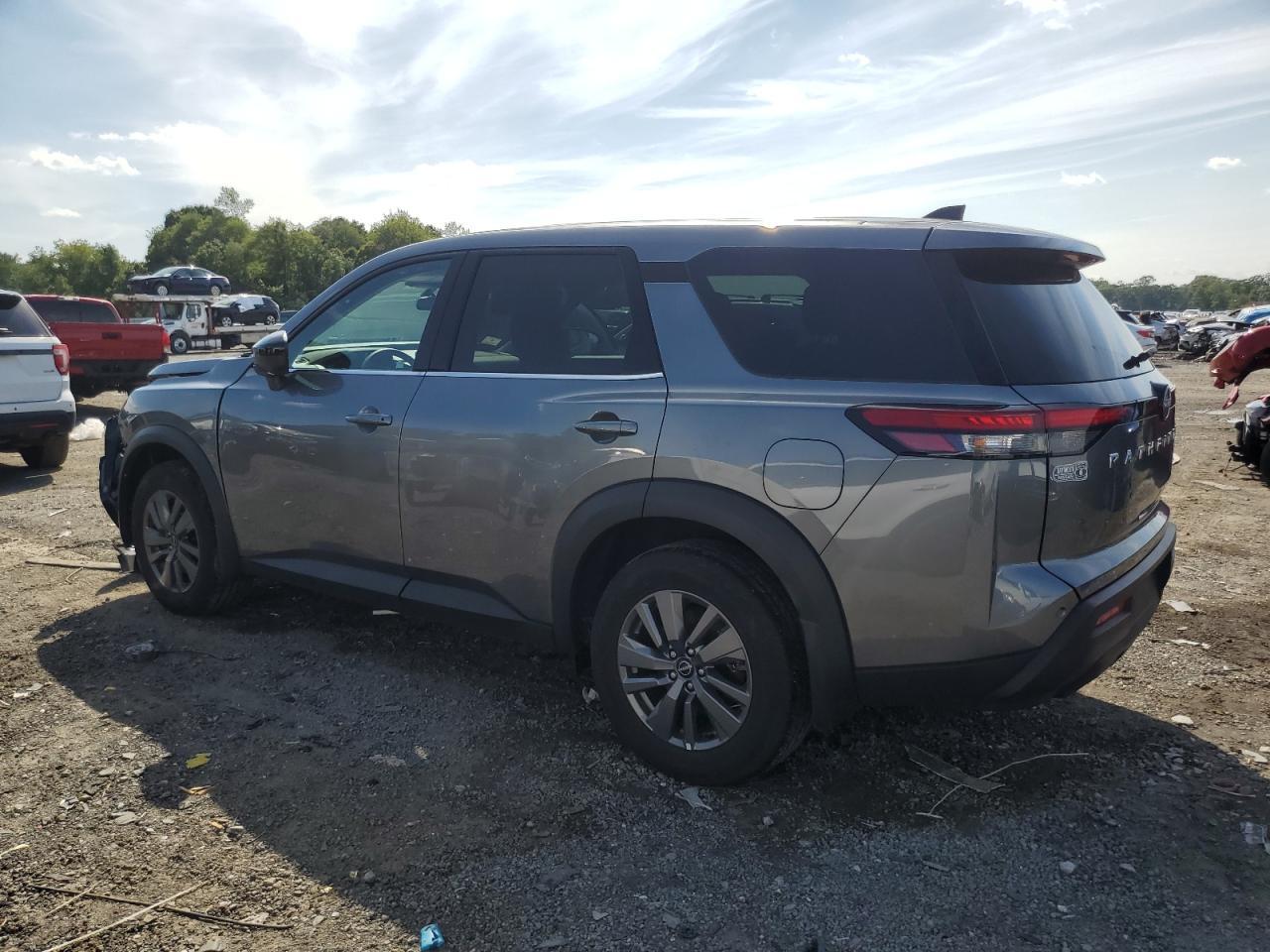 2024 Nissan Pathfinder S - Image 2