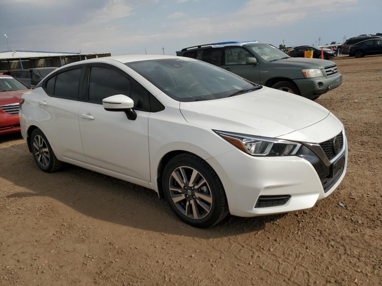 2020 Nissan Versa Sv - Image 4