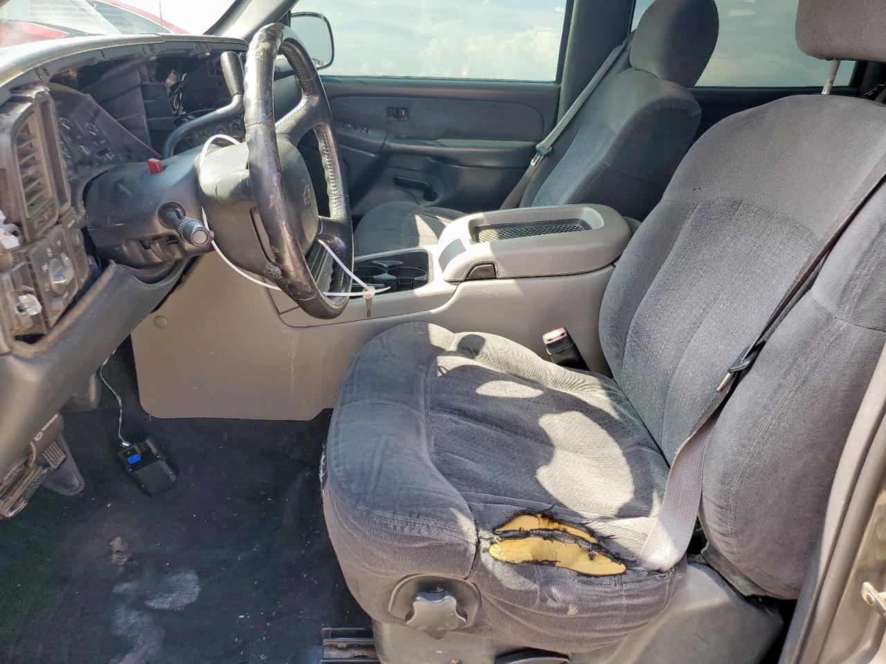 2002 Chevrolet Silverado C2500 Heavy Duty - Image 7