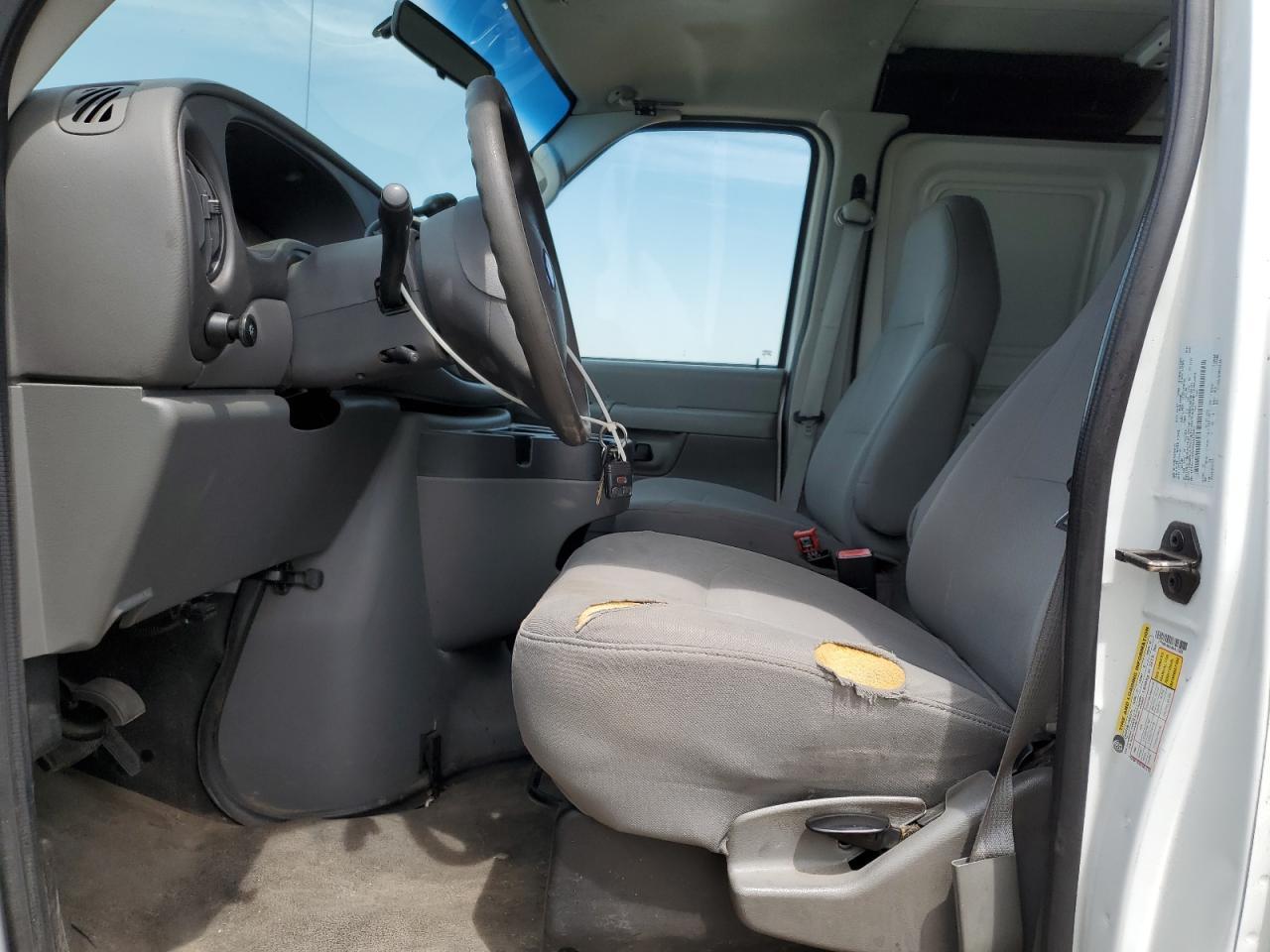 2008 Ford Econoline E150 Van - Image 7