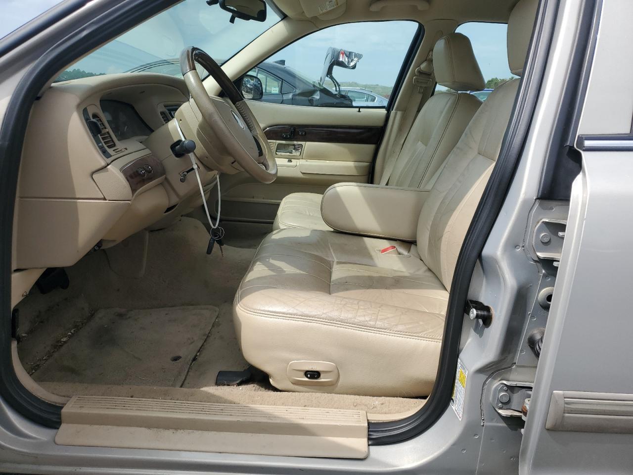 2010 Mercury Grand Marquis Ls - Фото 7