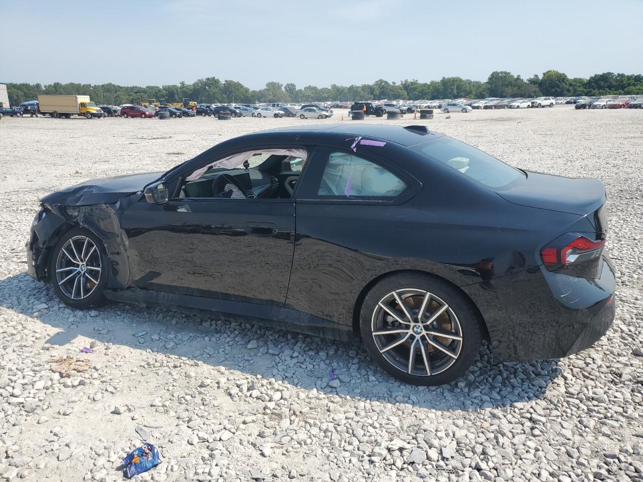 2024 BMW 230Xi - Фото 2