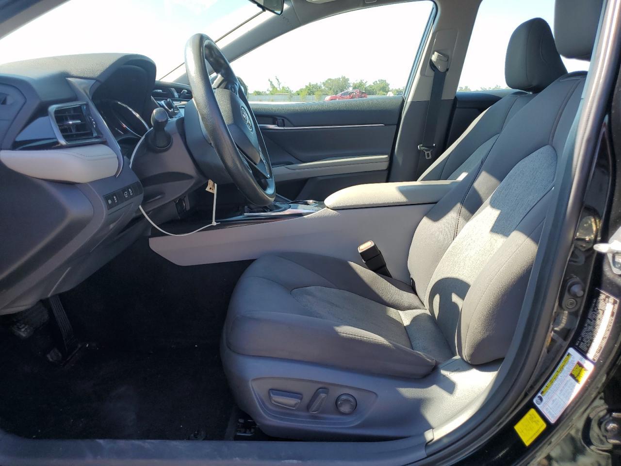 2020 Toyota Camry Le - Image 7