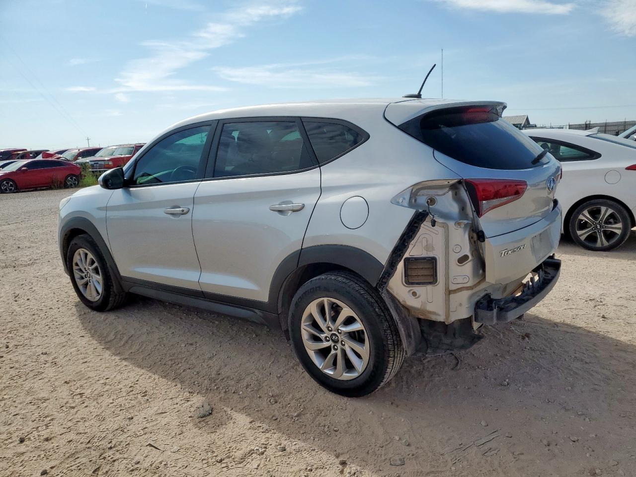 2017 Hyundai Tucson Se - Фото 2