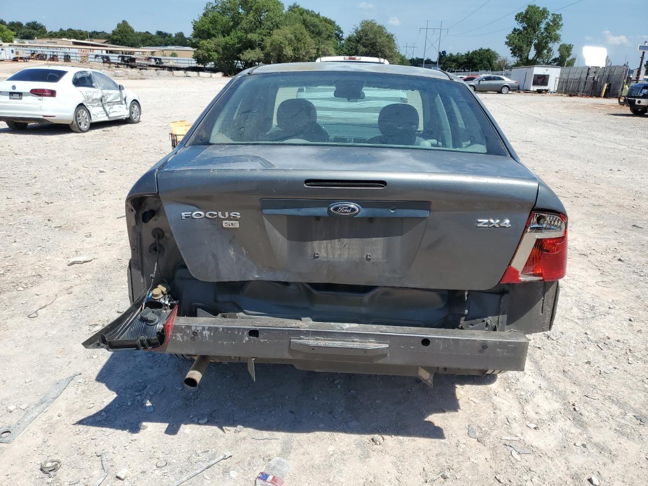 2005 Ford Focus Zx4 - Фото 6