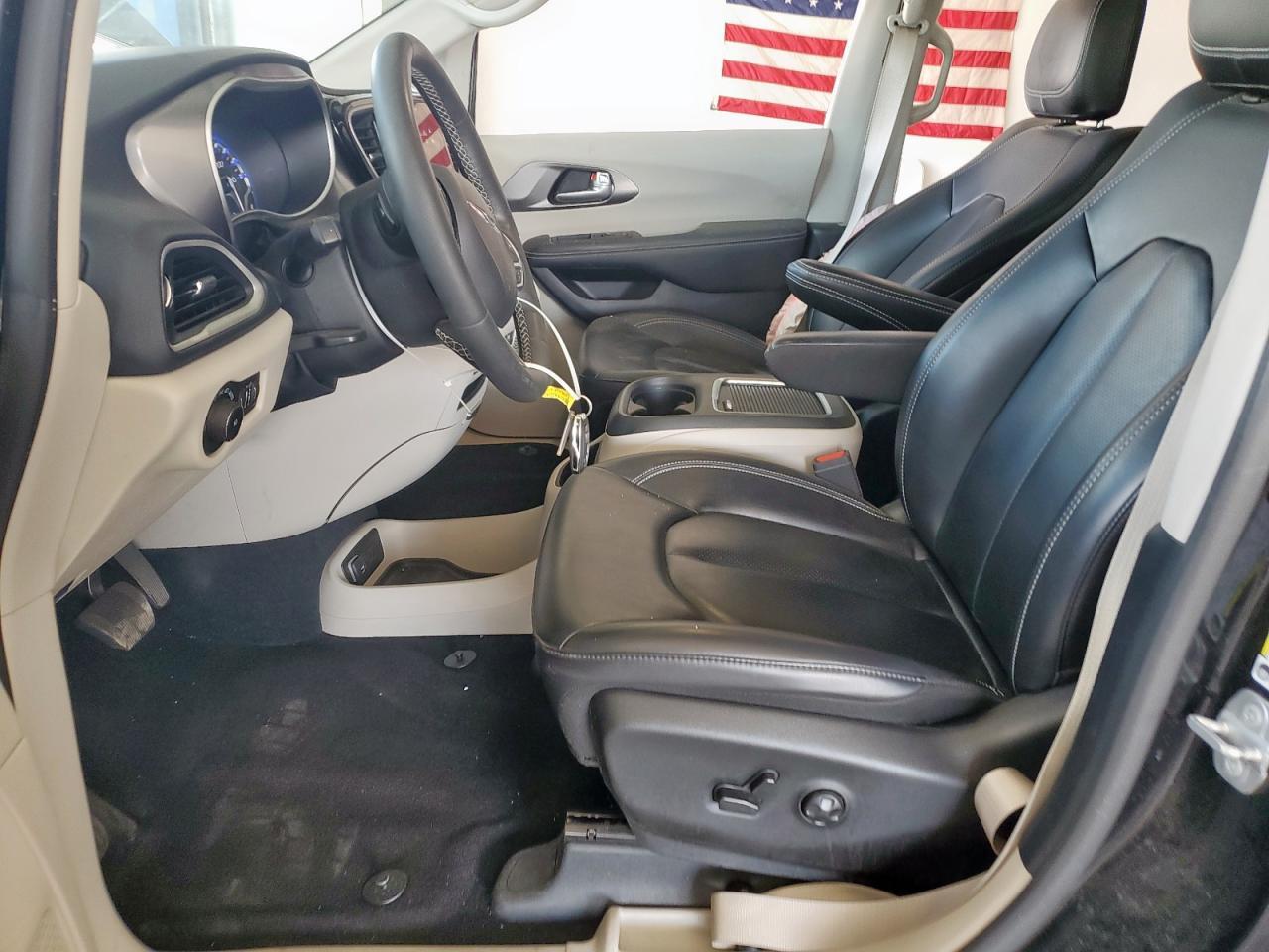2023 Chrysler Pacifica Touring L - Фото 7