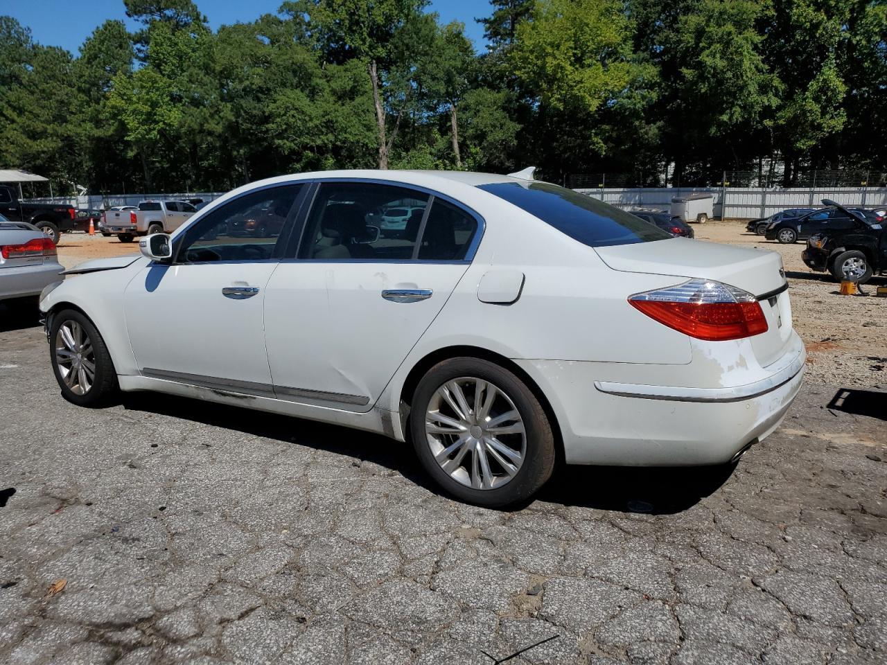 2010 Hyundai Genesis 4.6L - Фото 2