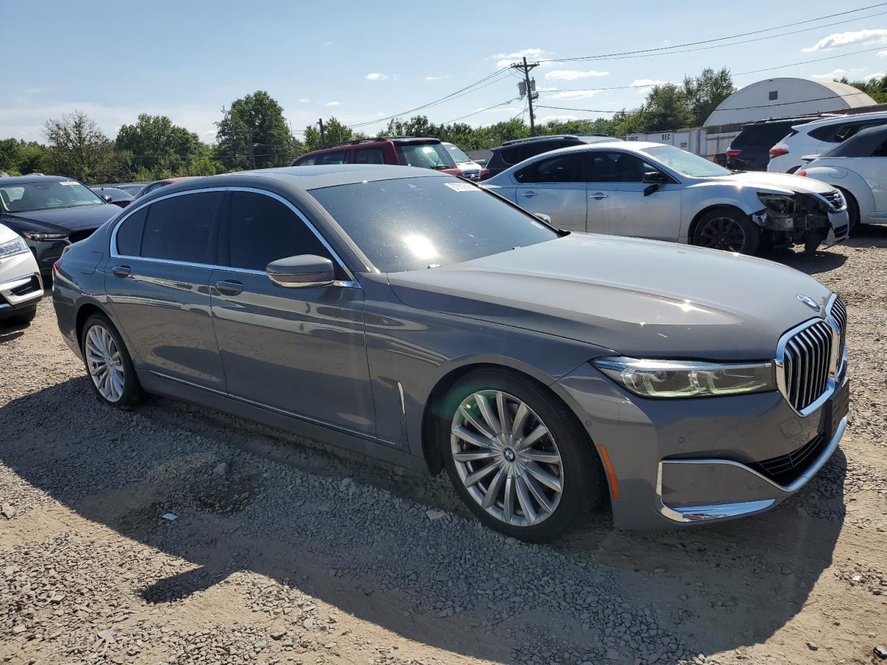 2022 BMW 740 Xi - Image 4