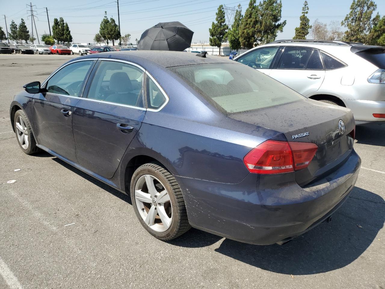 2012 Volkswagen Passat Se - Image 2