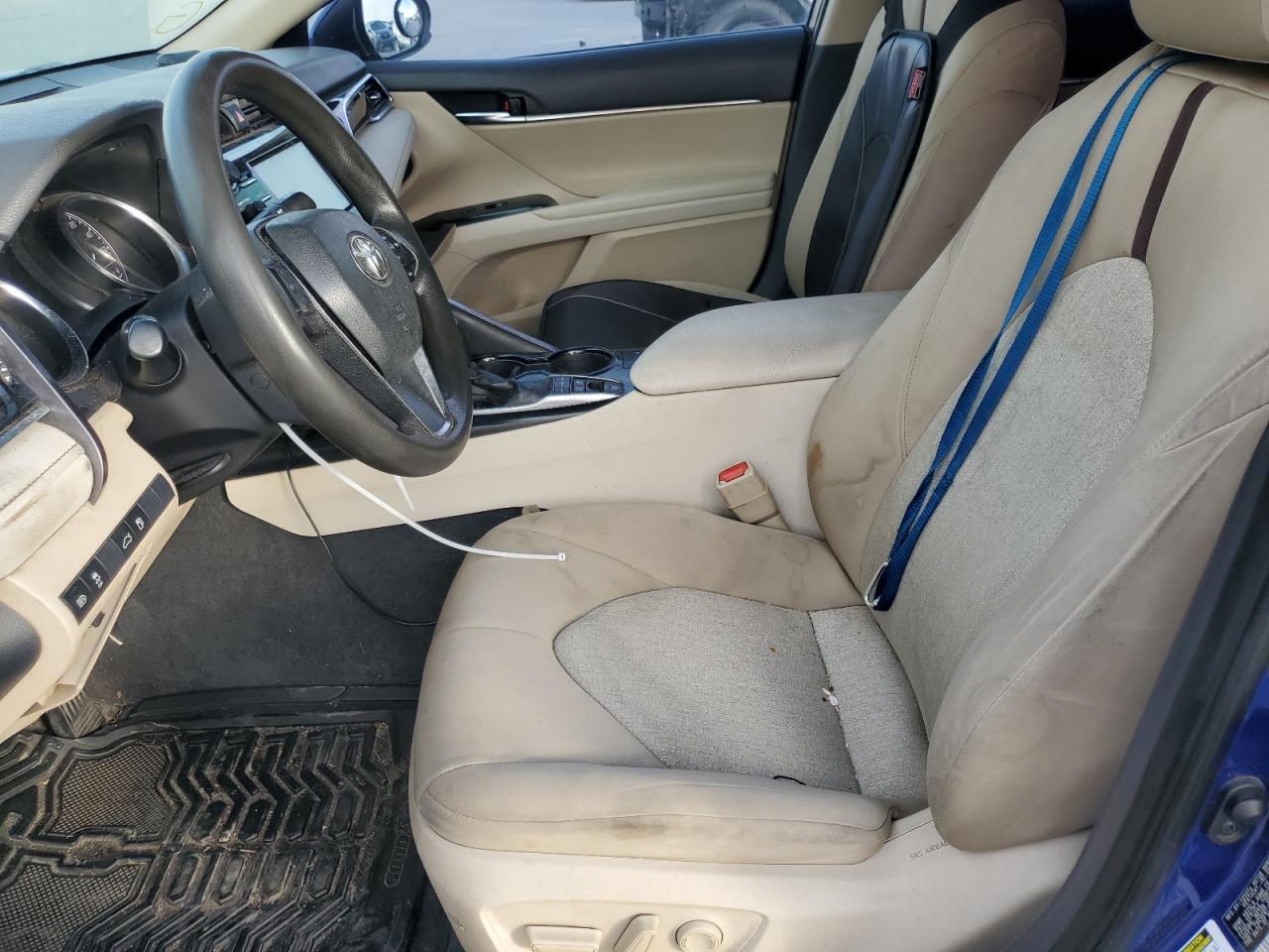 2018 Toyota Camry Le - Image 7