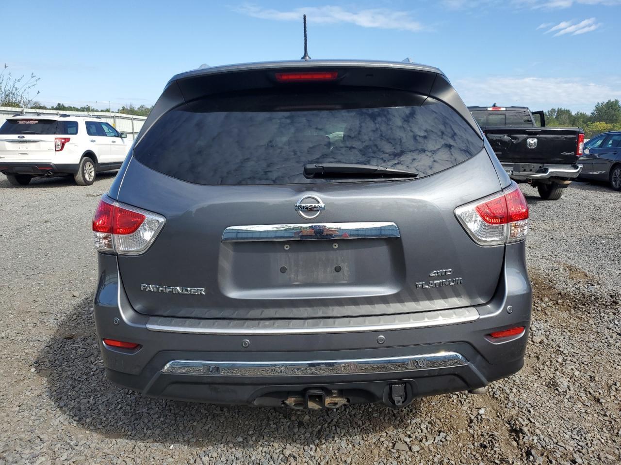 2016 Nissan Pathfinder S - Фото 6