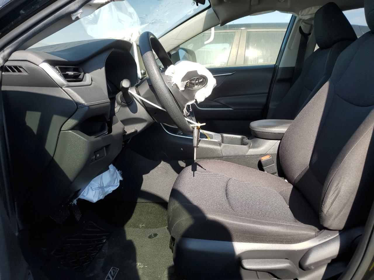 2024 Toyota Rav4 Le - Image 7