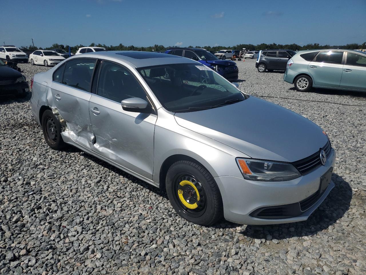 2013 Volkswagen Jetta Se - Image 4