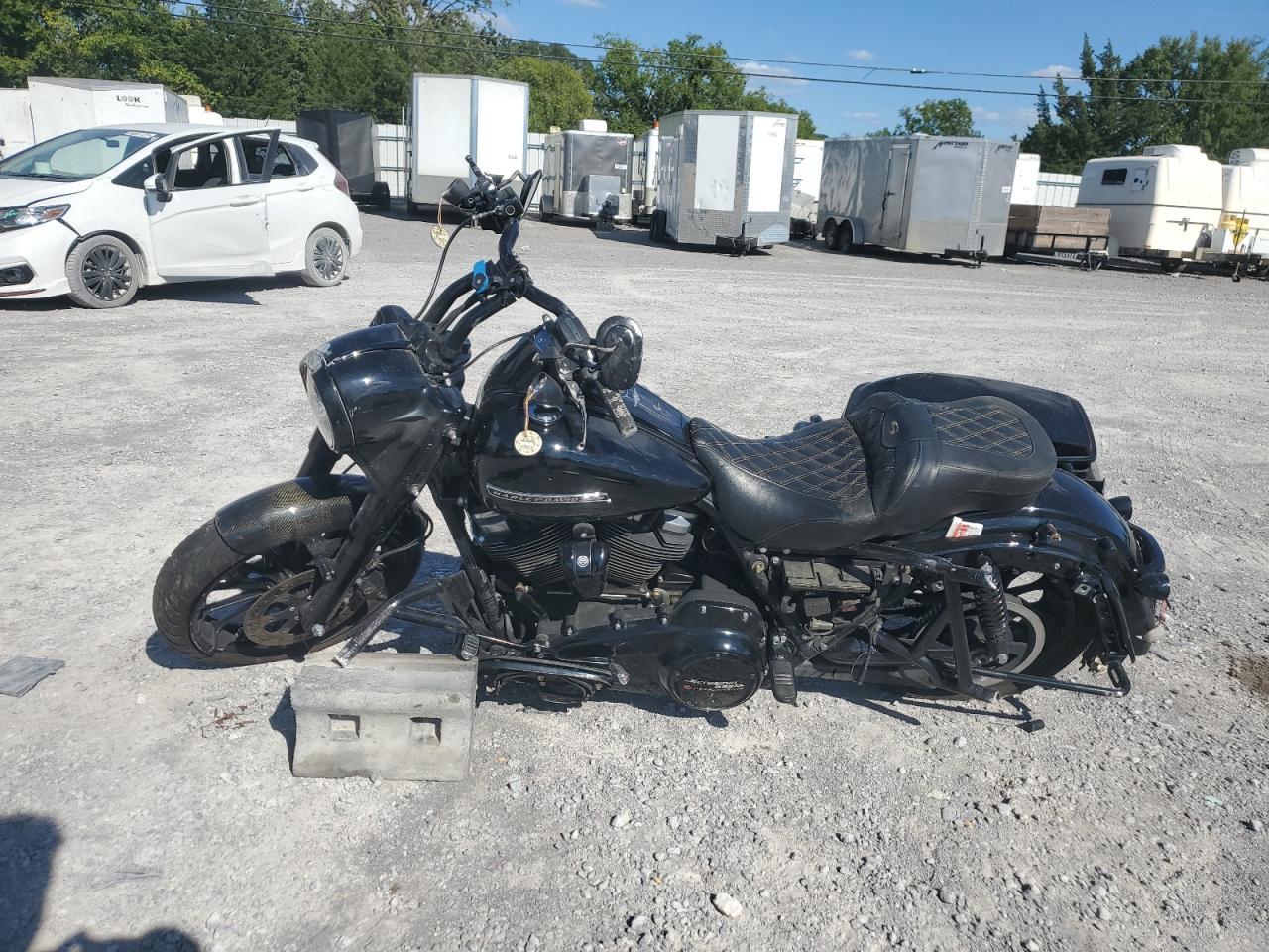 2017 Harley-Davidson Flhrxs - Фото 3