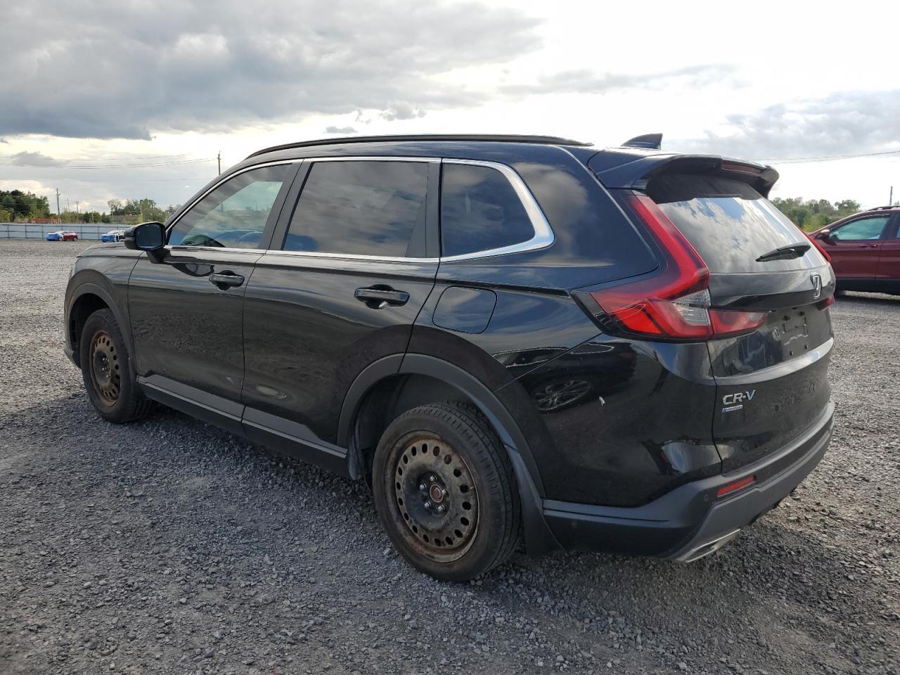 2025 Honda Cr-V Sport Touring - Image 2