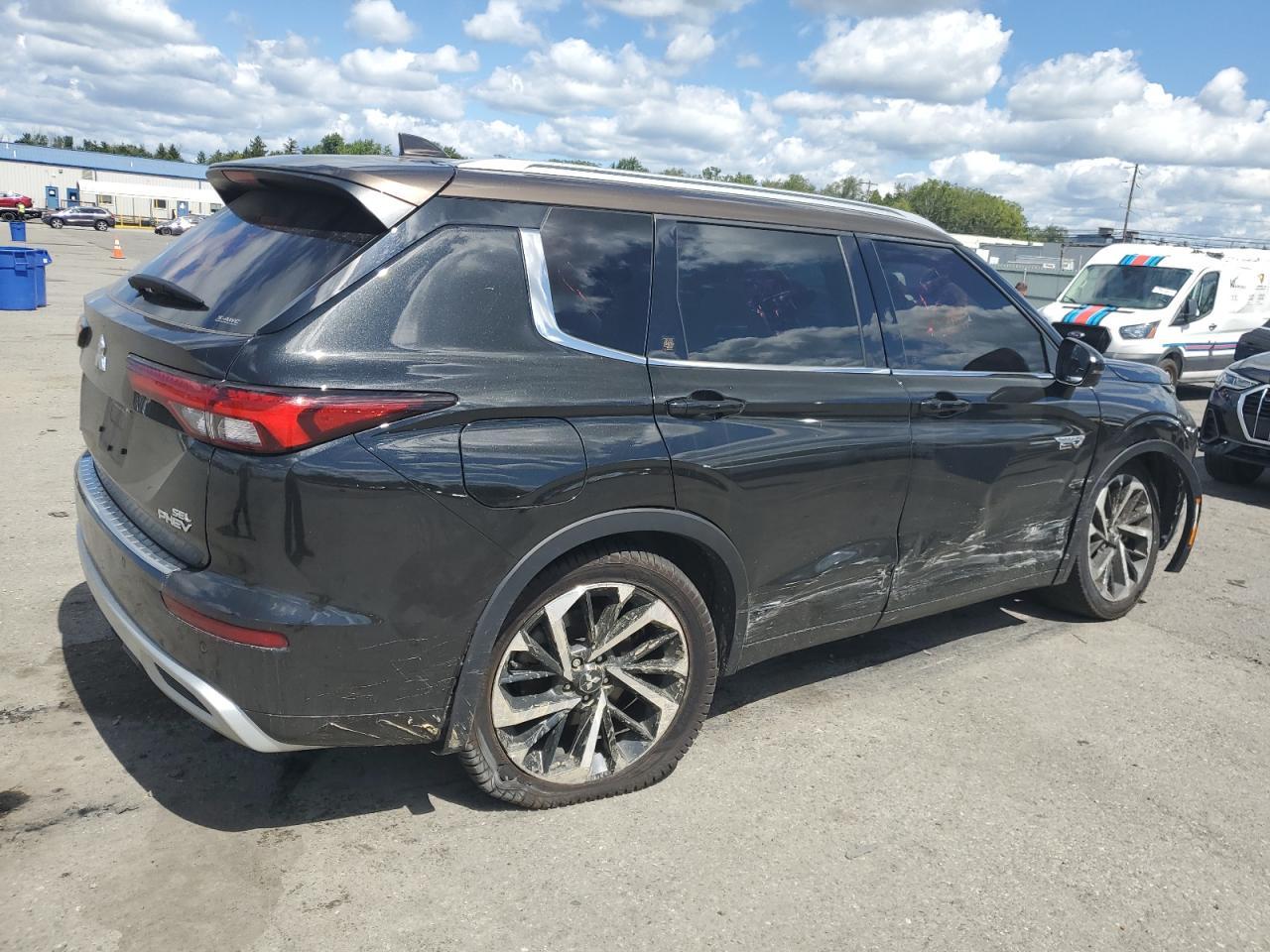 2023 Mitsubishi Outlander Sel - Image 3