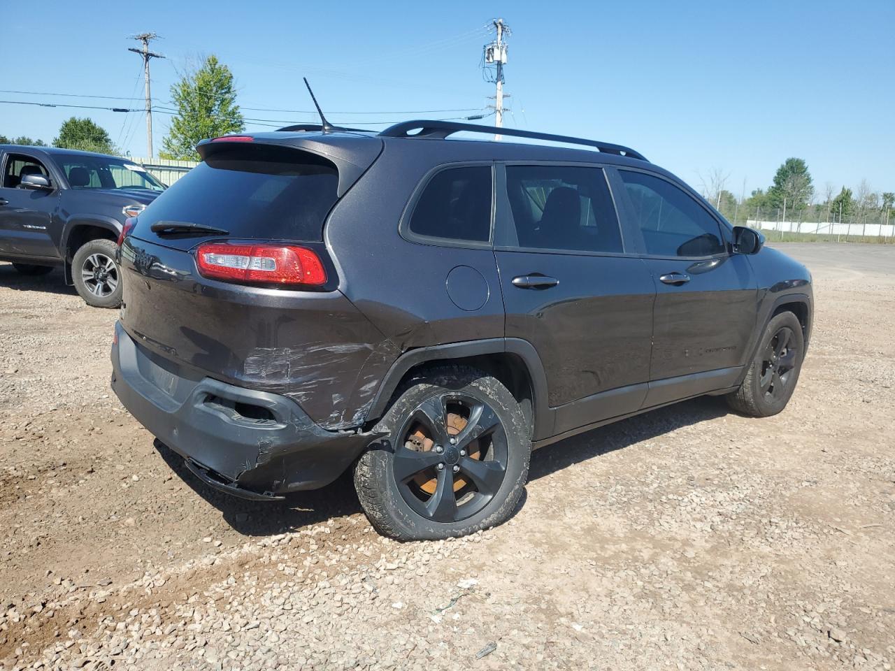 2015 Jeep Cherokee Latitude - Image 3