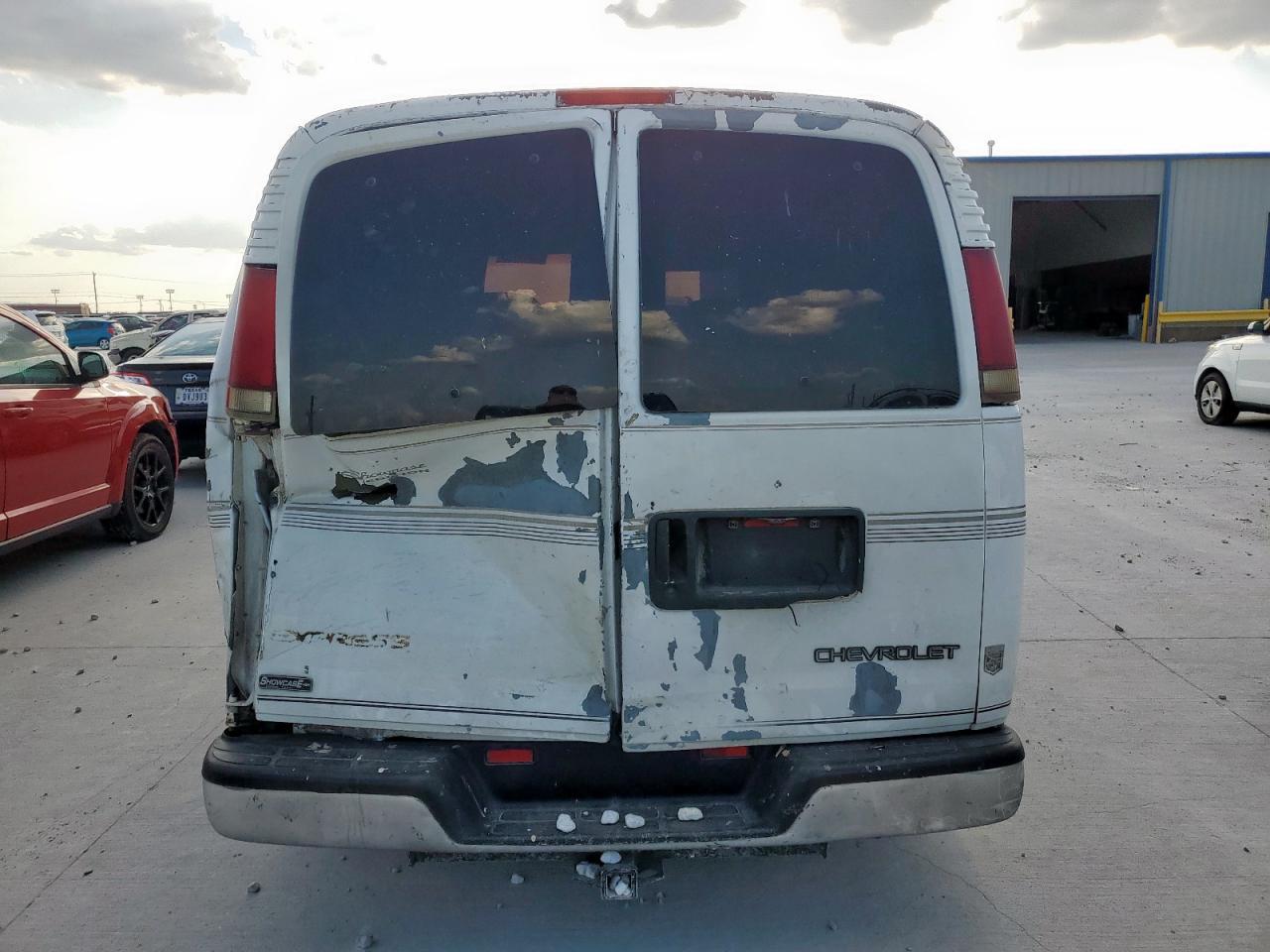 1999 Chevrolet Express G1500 - Фото 6