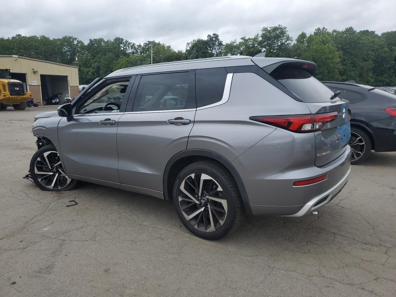 2022 Mitsubishi Outlander Sel - Фото 2