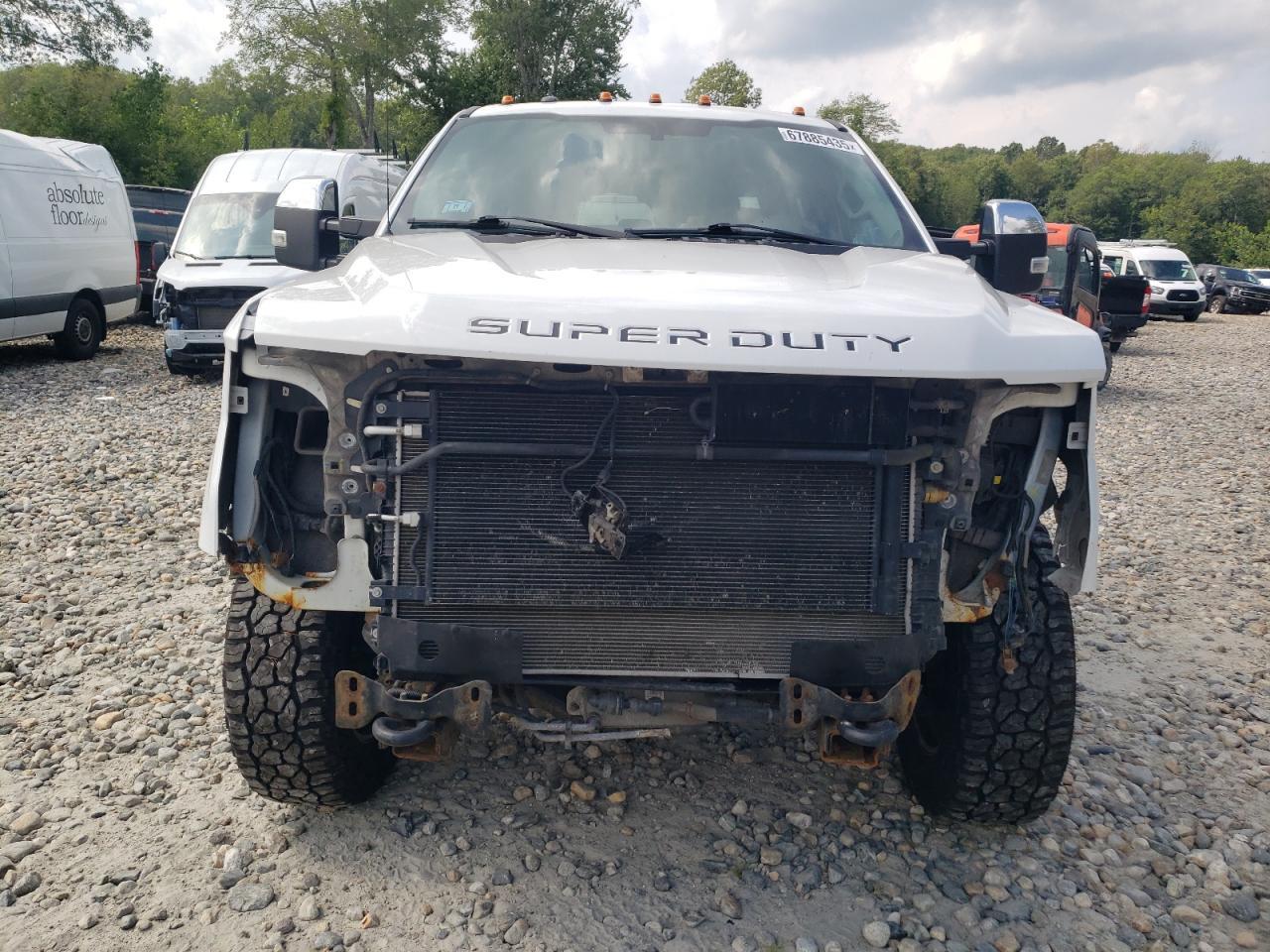 2017 Ford F250 Super Duty - Image 5