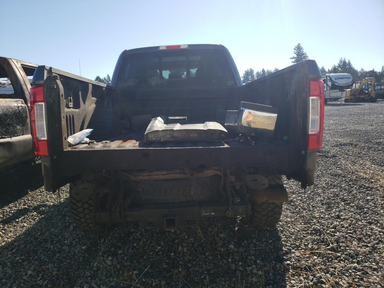 2018 Ford F350 Super Duty - Фото 6