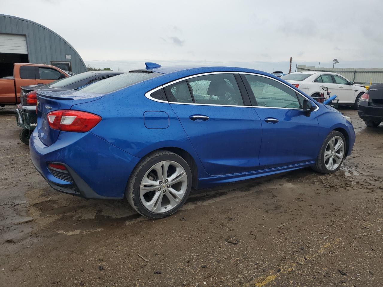 2017 Chevrolet Cruze Premier - Image 3