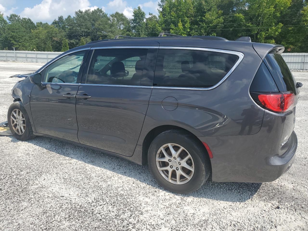 2020 Chrysler Voyager Lxi - Фото 2