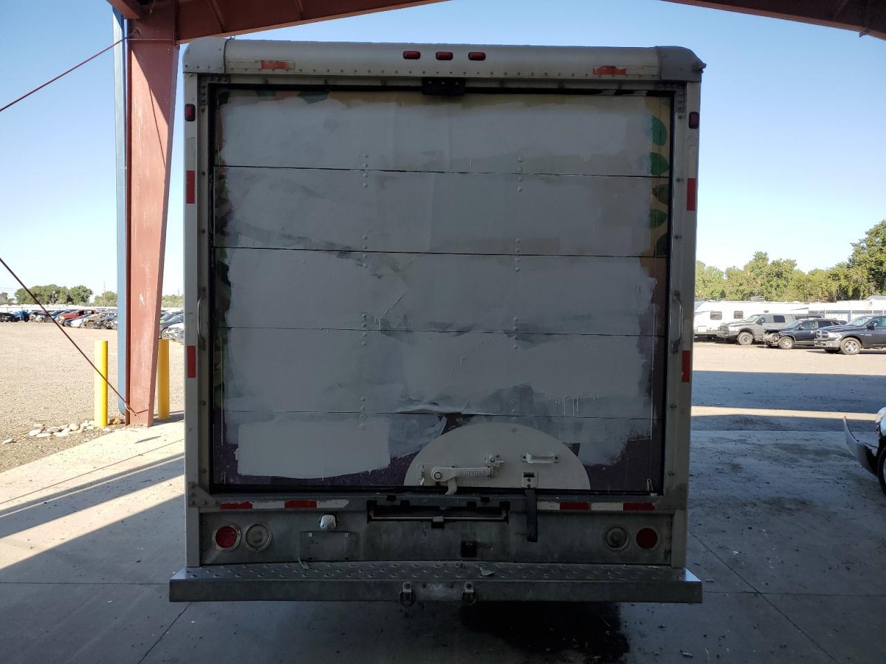 2007 Ford Econoline E450 Super Duty Cutaway Van - Image 6