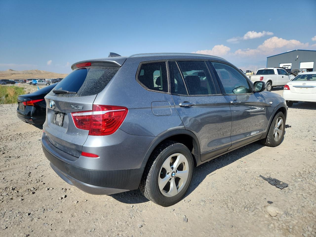 2011 BMW X3 xDrive28I - Фото 3