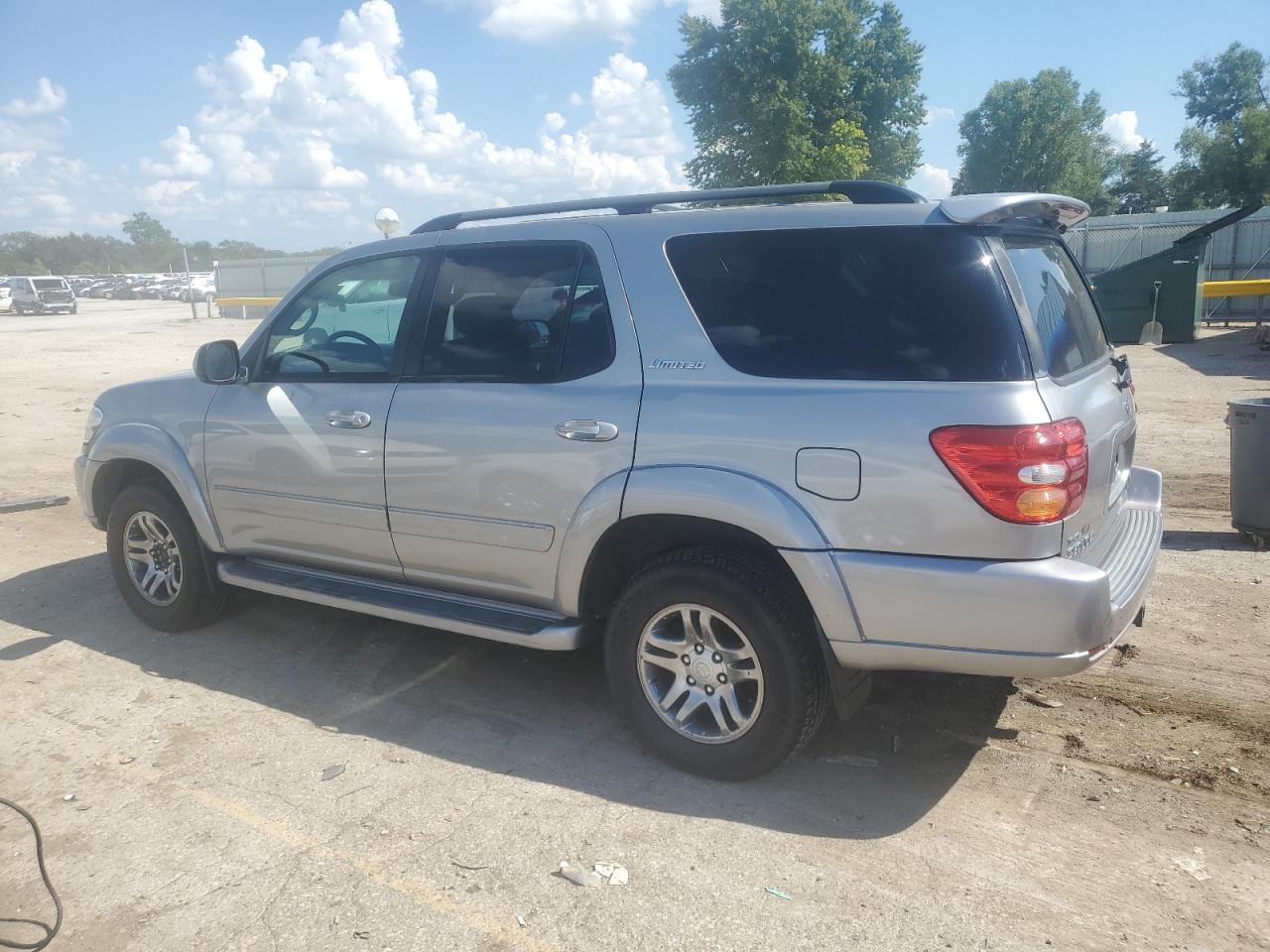 2004 Toyota Sequoia Limited - Фото 2