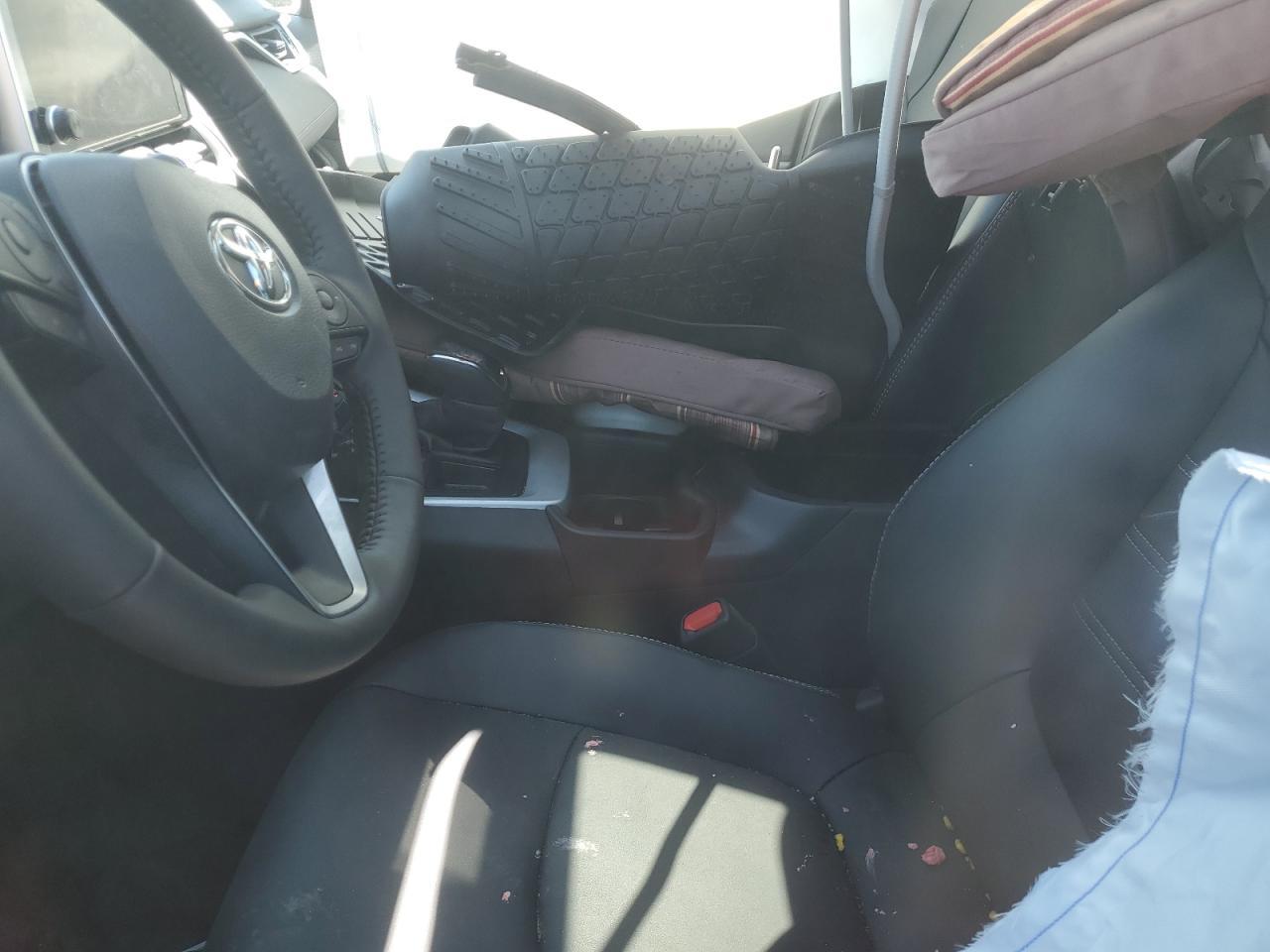 2025 Toyota Rav4 Xle - Image 7
