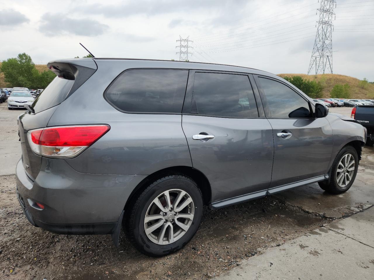 2015 Nissan Pathfinder S - Фото 3