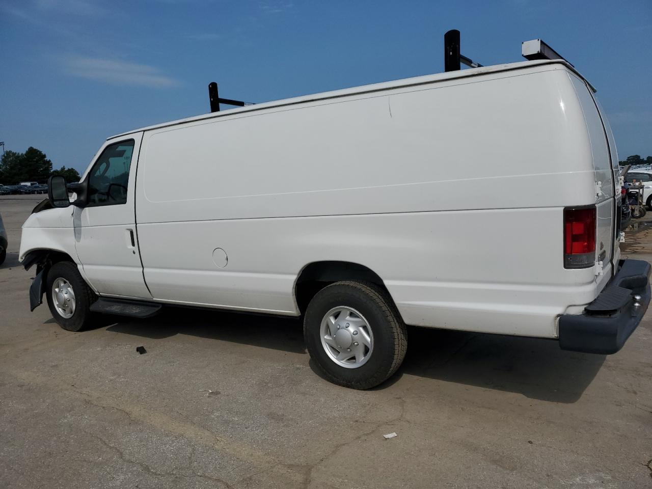 2009 Ford Econoline E350 Super Duty Van - Фото 2