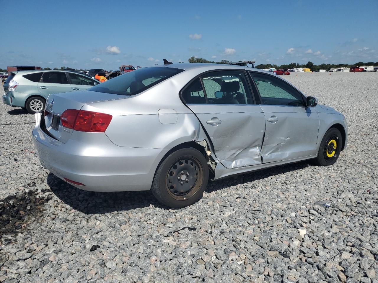2013 Volkswagen Jetta Se - Image 3