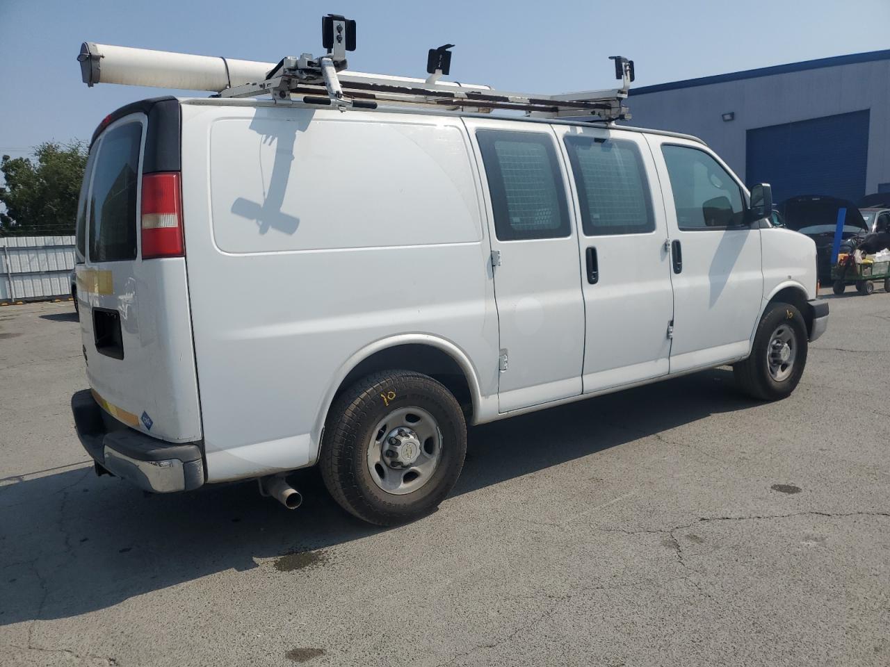 2014 Chevrolet Express G2500 - Cargo Van *** Prior Fleet *** - Image 3