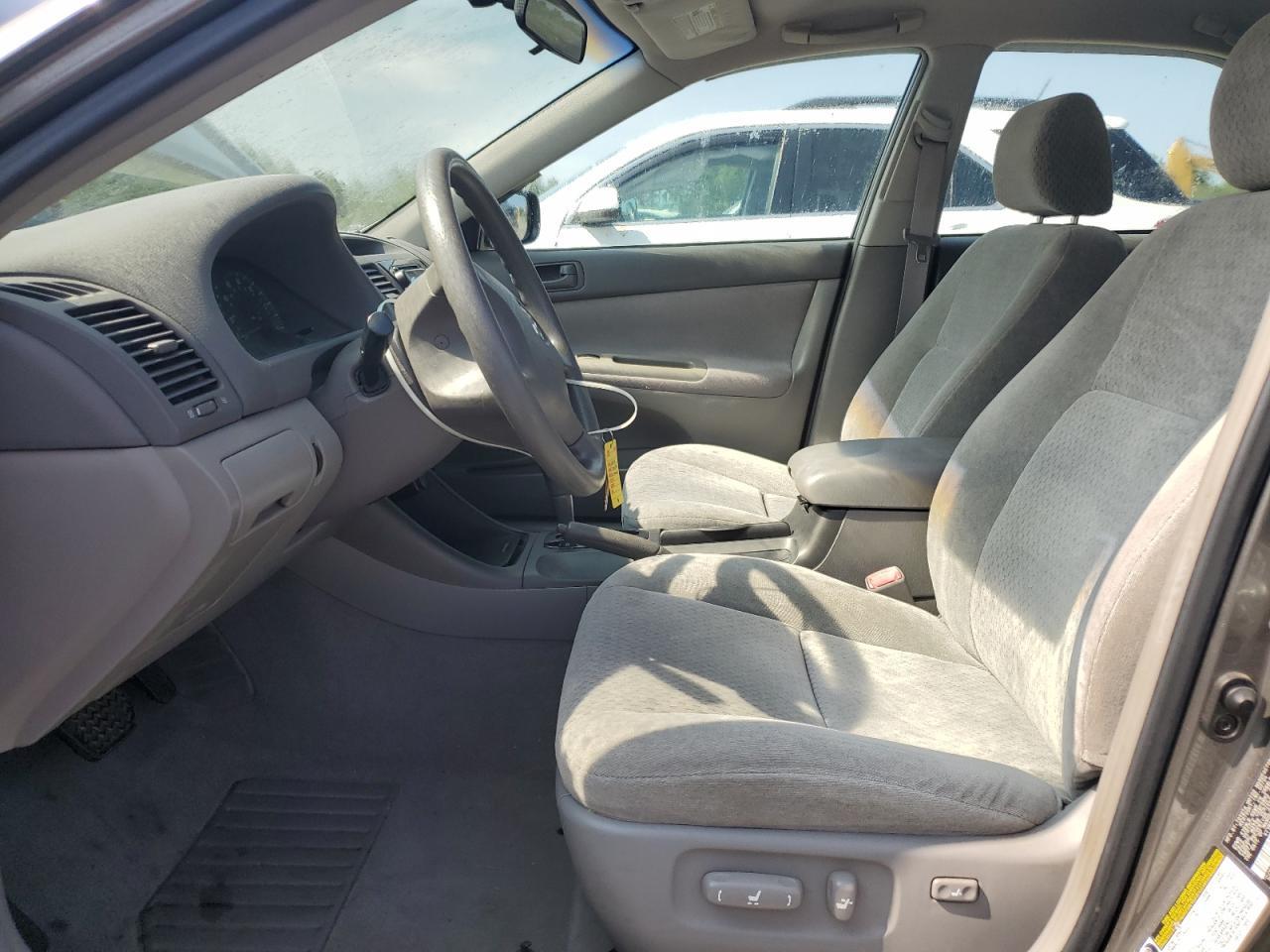 2004 Toyota Camry Le - Фото 7