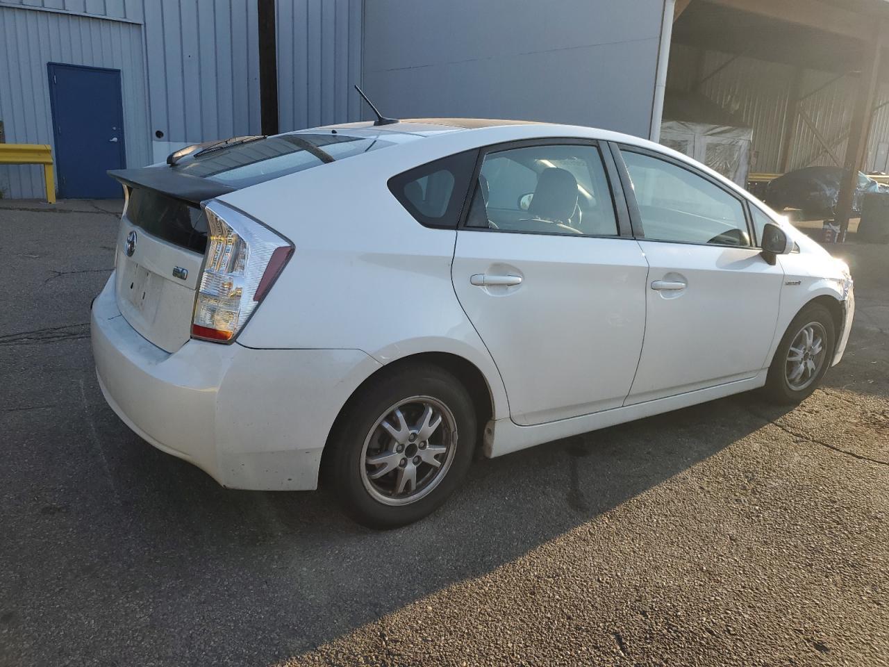 2010 Toyota Prius - Фото 3