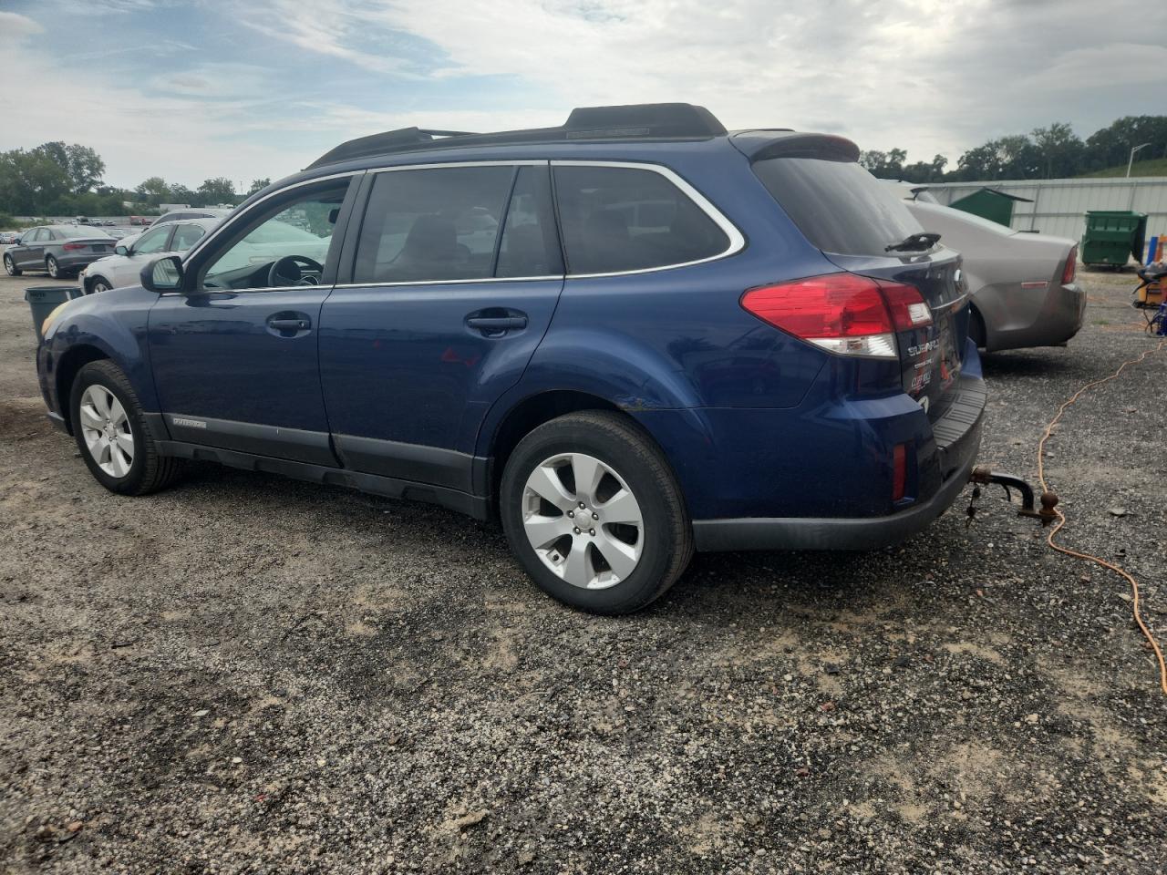 2010 Subaru Outback - Фото 2