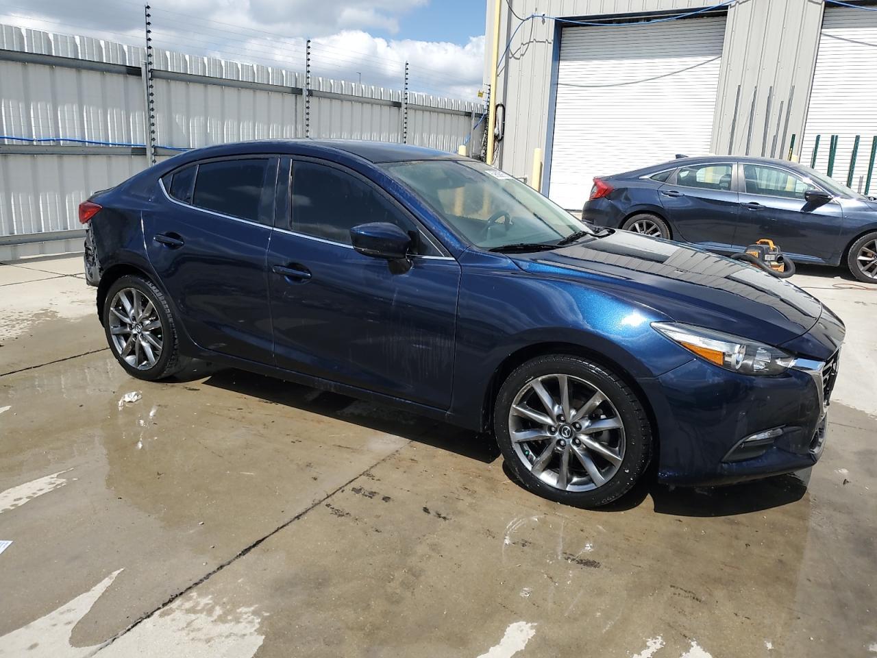 2018 Mazda 3 Touring - Фото 4